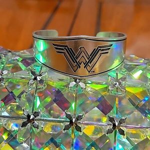 ALEX AND ANI × DC COMICS SILVERTONE WONDER WOMAN CUFF